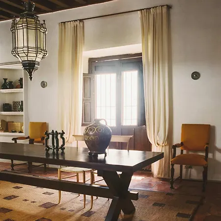 Historic Riad Alhambra Townhouse